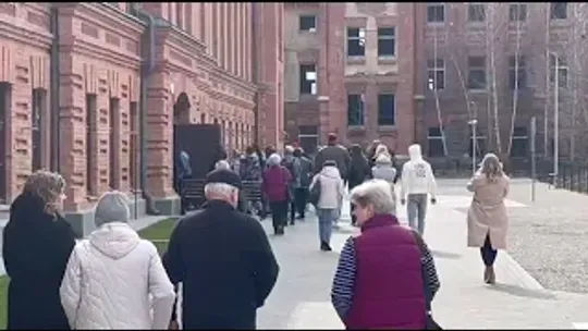 Przyszli najemcy w budynku przy Tysiąclecia