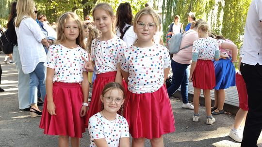 Radosne świętowanie Dni Patrona. Barwny korowód ulicami Pułtuska