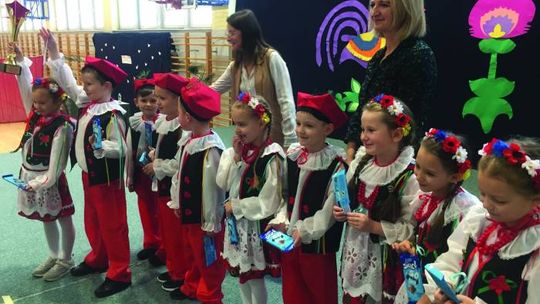 RAZ NA LUDOWO Z PRZEDSZKOLAKAMI