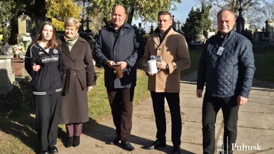 Rekordowa kwesta na pułtuskich cmentarzach – ponad 28 tysięcy złotych na ratowanie zabytkowych nagrobków!