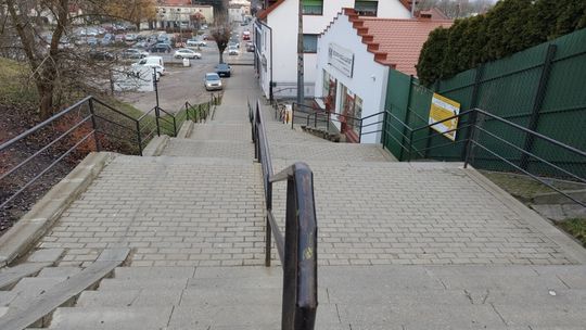 ROK PRZESZEDŁ, NIEDORÓBKI ZOSTAŁY