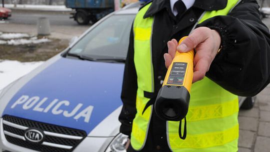 SEROCK. Miał dwa promile, jechał skuterem bez kasku