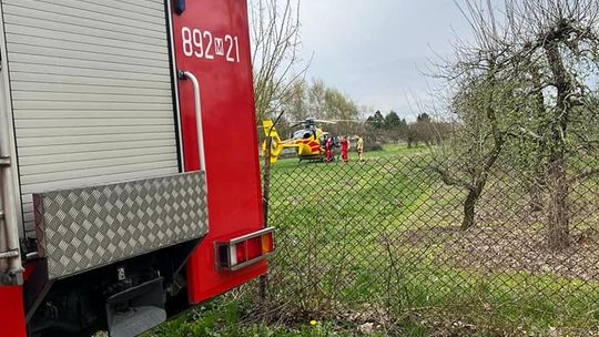 SEROCK. Śmigłowiec lądował w Dębe. Pomocy wymagała starsza kobieta