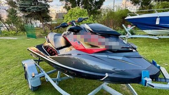 Skradziony skuter wodny i znaczna ilość narkotyków na posesji 46-latka