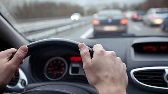 STRACIŁ PRAWO JAZDY, DOSTAŁ WYSOKI MANDAT