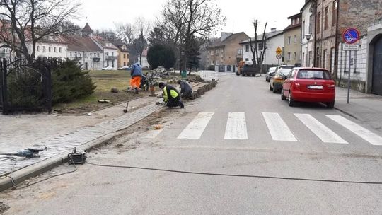 Trwają prace na placu Piłsudskiego