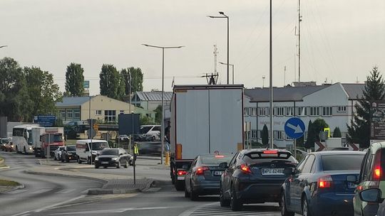 Utrudnienia w ruchu przy rondzie wyszkowskim