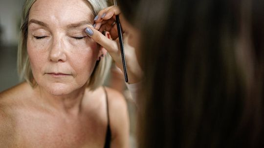 W jakim celu wykonuje się operację powiek?