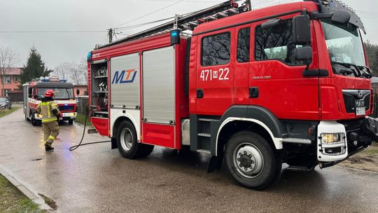 WIELISZEW. Przez wędzarnię, zapaliła się wiata