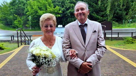 Wiesława i Bogdan na ślubnym kobiercu