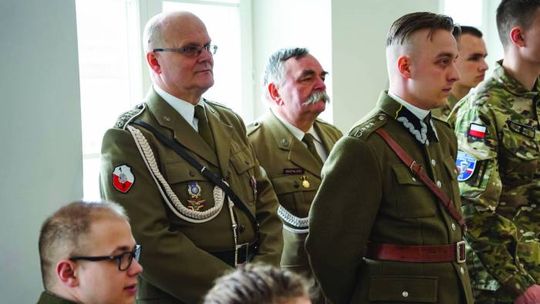WOKÓŁ WYSTAWY 13 PUŁKU PIECHOTY W PUŁTUSKU