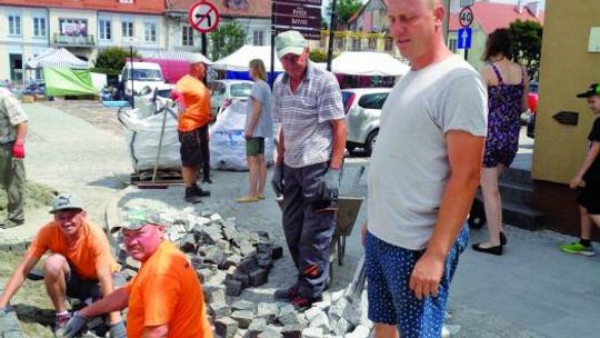 WYBRUKOWAŁ NAM ŚWIĘTOJAŃSKĄ