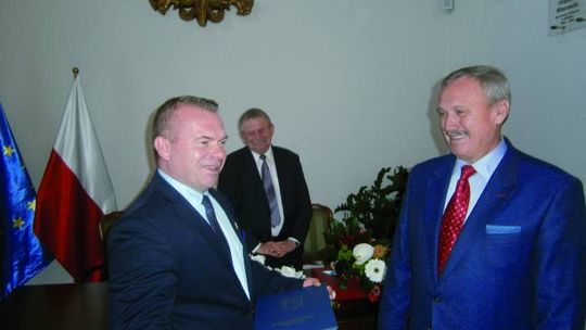 Wysokie pensje i odprawy prezesów