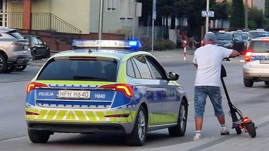 Z promilami na hulajnodze