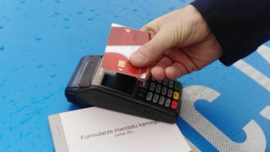 ZA MANDAT MOŻESZ ZAPŁACIĆ KARTĄ