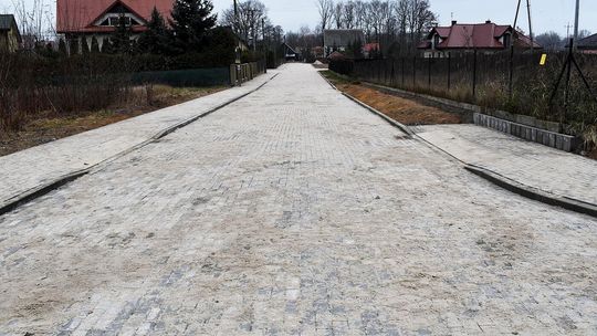 Zakończenie robót drogowych w ulicach Jaśminowa, Chabrowa, Tulipanowa, Makowa