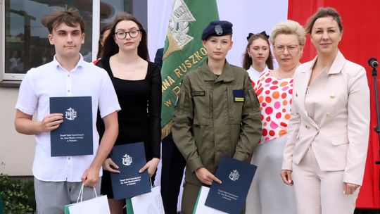 Zakończenie roku szkolnego w szkołach i placówkach oświatowych Powiatu Pułtuskiego