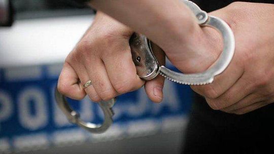 Zarzuty za kradzież silnika i paserstwo