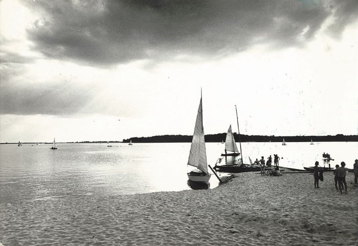 60 LAT JEZIORA ZEGRZYŃSKIEGO. Czysta woda, żółte plaże…