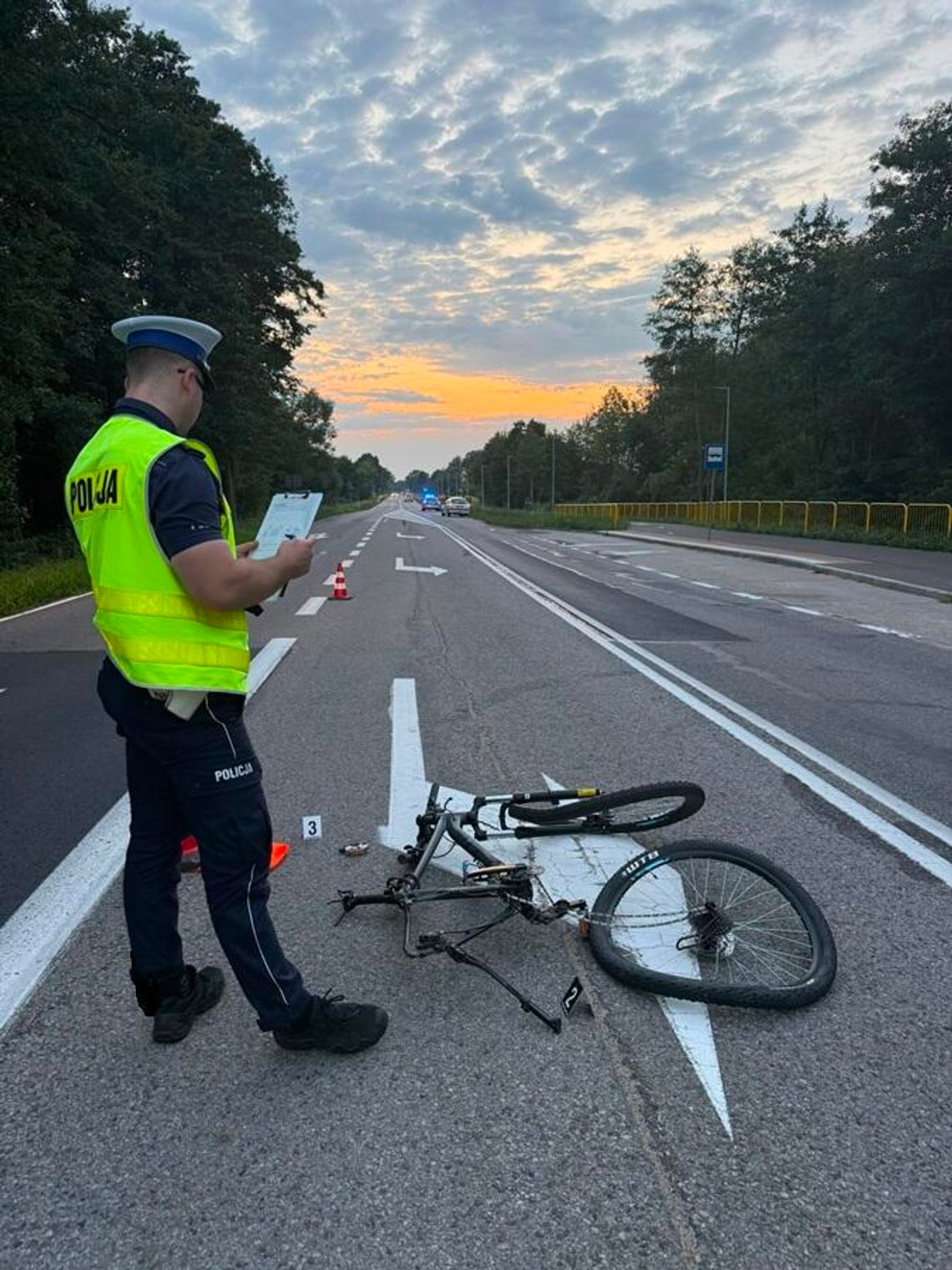 Aktualności 13-letni rowerzysta potrącony na drodze dla rowerów Aktualności 13-letni rowerzysta potrącony na drodze dla rowerów