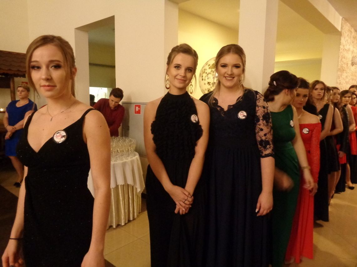Bal studniówkowy Zespołu Szkół Centrum Kształcenia Rolniczego w Golądkowie