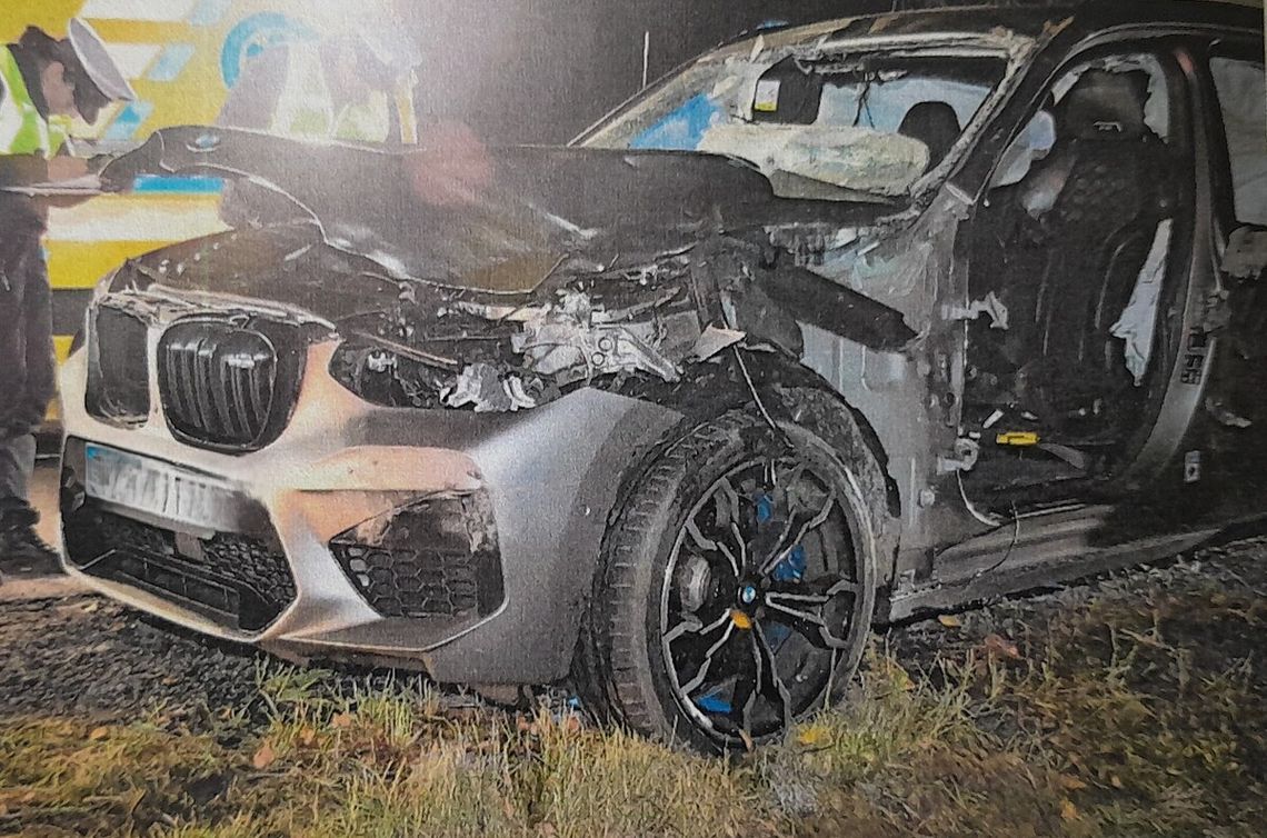 BMW zderzyło się ze zwierzęciem BMW zderzyło się ze zwierzęciem