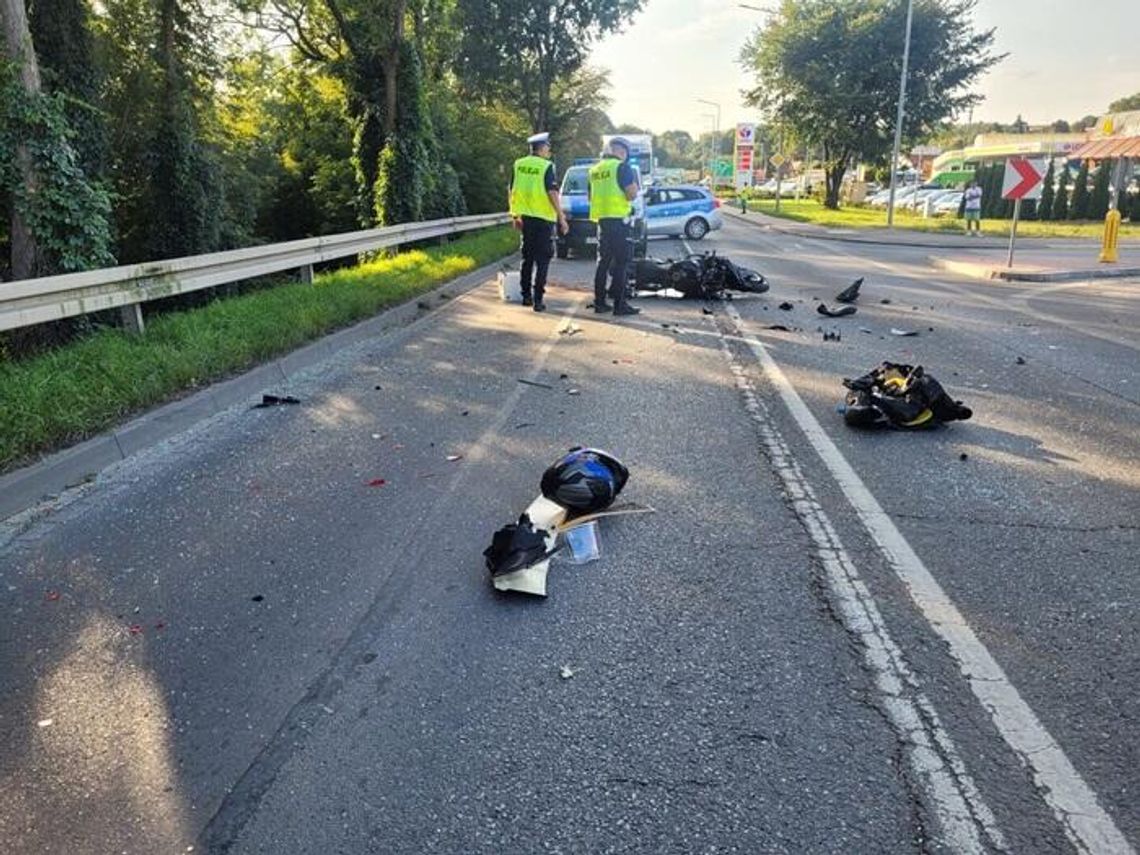 Chciała skrócić sobie drogę, uderzył w nią motocyklista