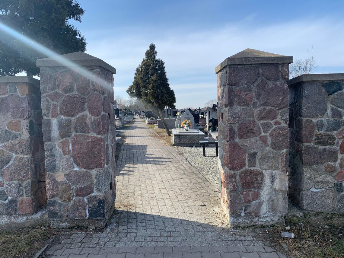 CMENTARNE BRAMY CMENTARNE BRAMY