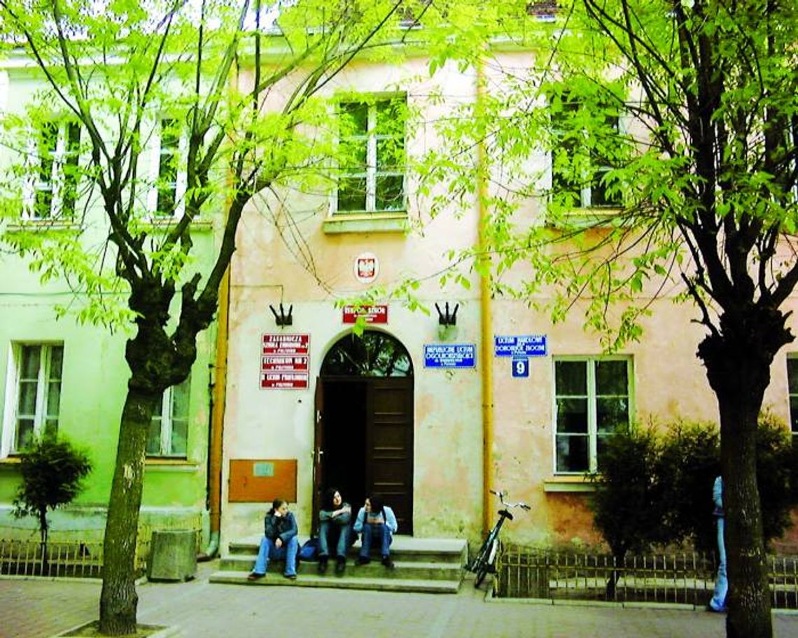 Coraz więcej przeciwników