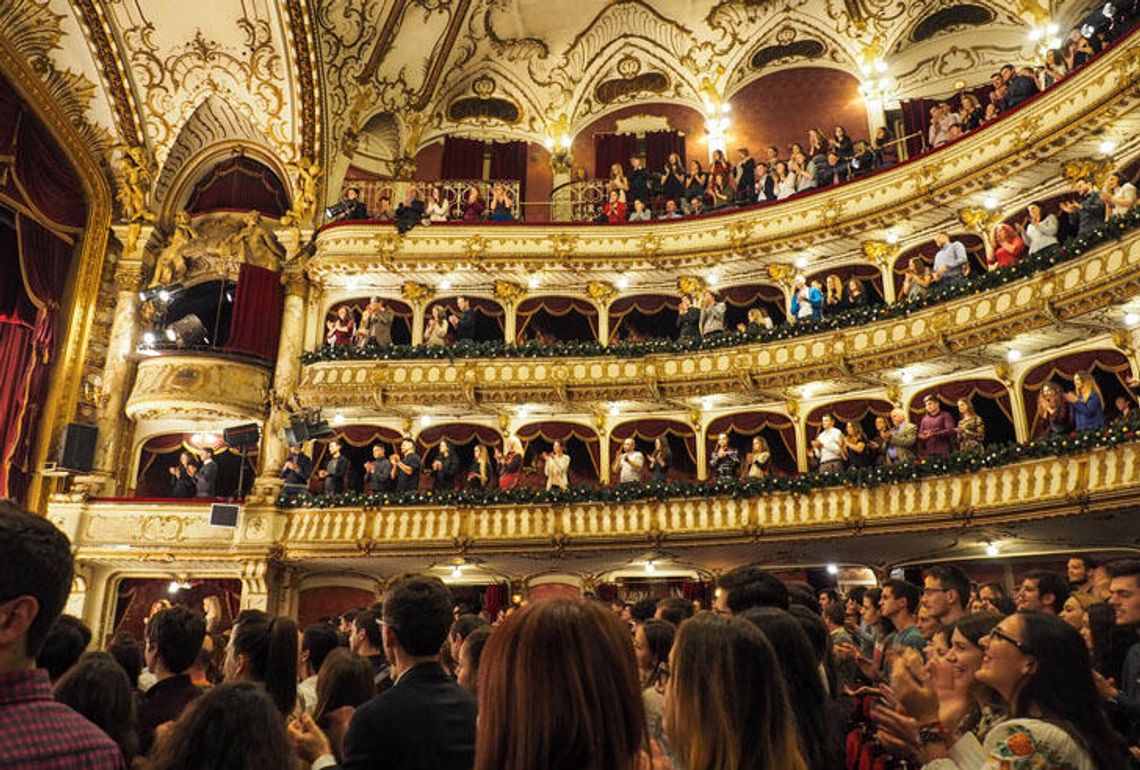 Czy randka w teatrze to dobry pomysł?