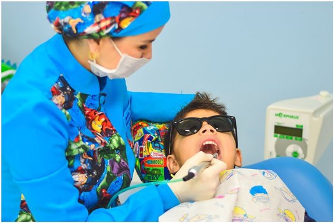 Dentysta dziecięcy na Żoliborzu – jakie zabiegi są dostępne dla najmłodszych pacjentów?
