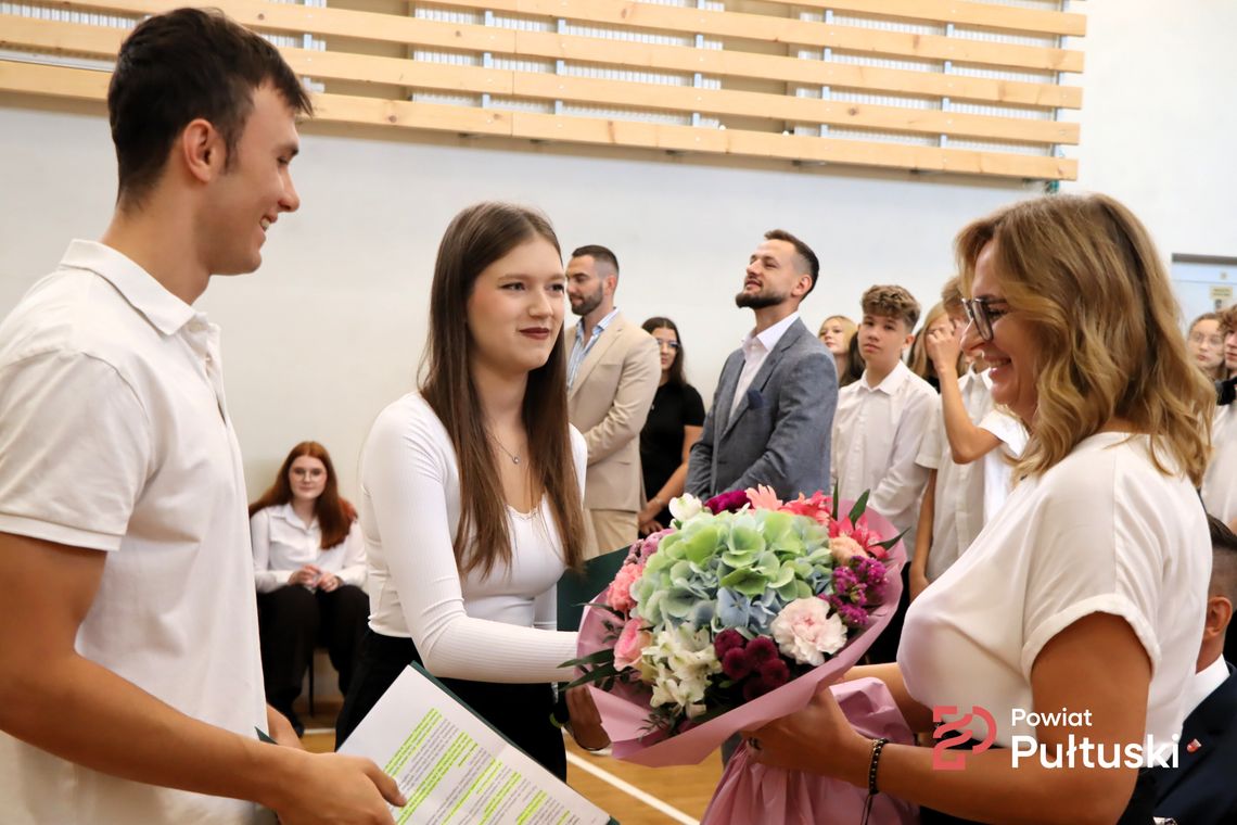 Dyrektor Ilona Kołodziejska na czele Zespołu Szkół im. Bolesława Prusa Dyrektor Ilona Kołodziejska na czele Zespołu Szkół im. Bolesława Prusa