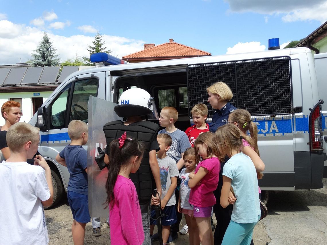 Dzieci w pułtuskiej komendzie