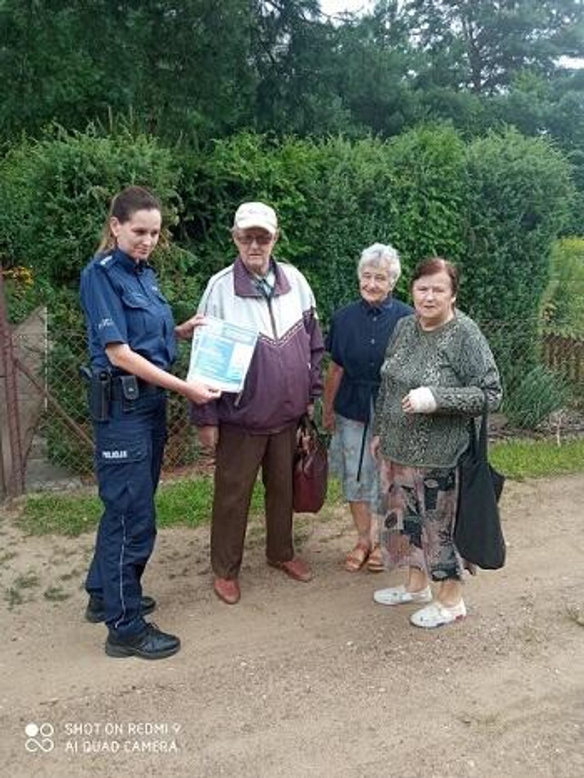 Dzielnicowi odwiedzili działkowiczów