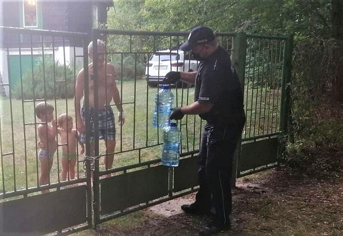 Dzielnicowy z sercem na dłoni