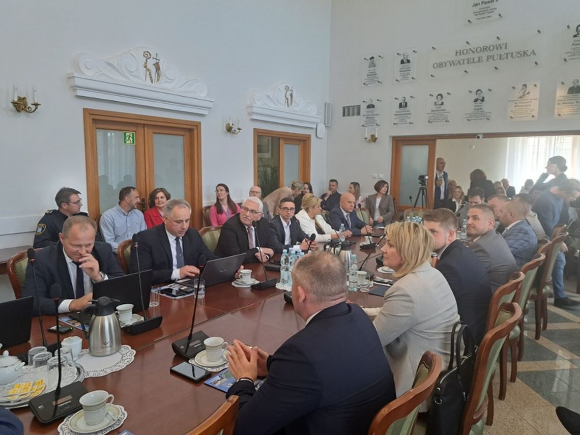 Fotogaleria z I sesji Rady Miejskiej w Pułtusku