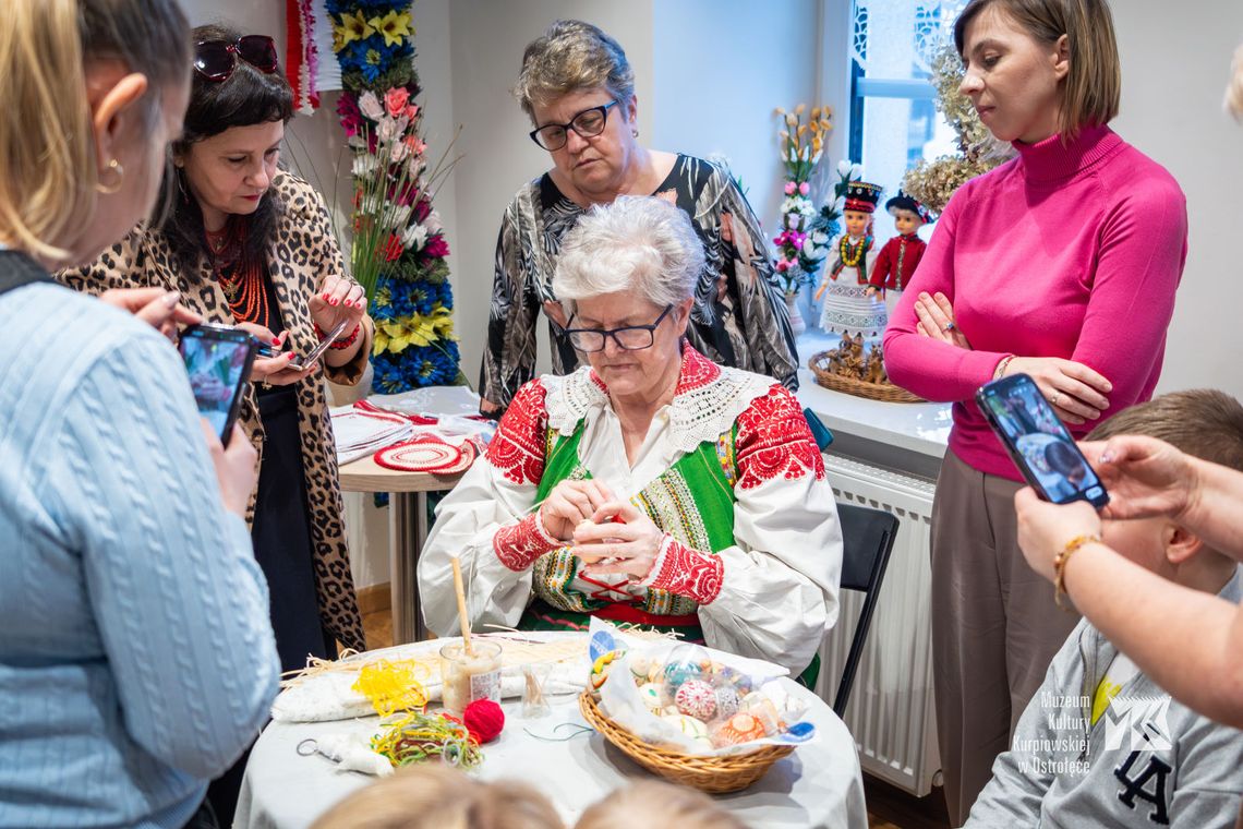 HALINA NA SPOTKANIU W NIEDZIELĘ PO KOŚCIELE HALINA NA SPOTKANIU W NIEDZIELĘ PO KOŚCIELE
