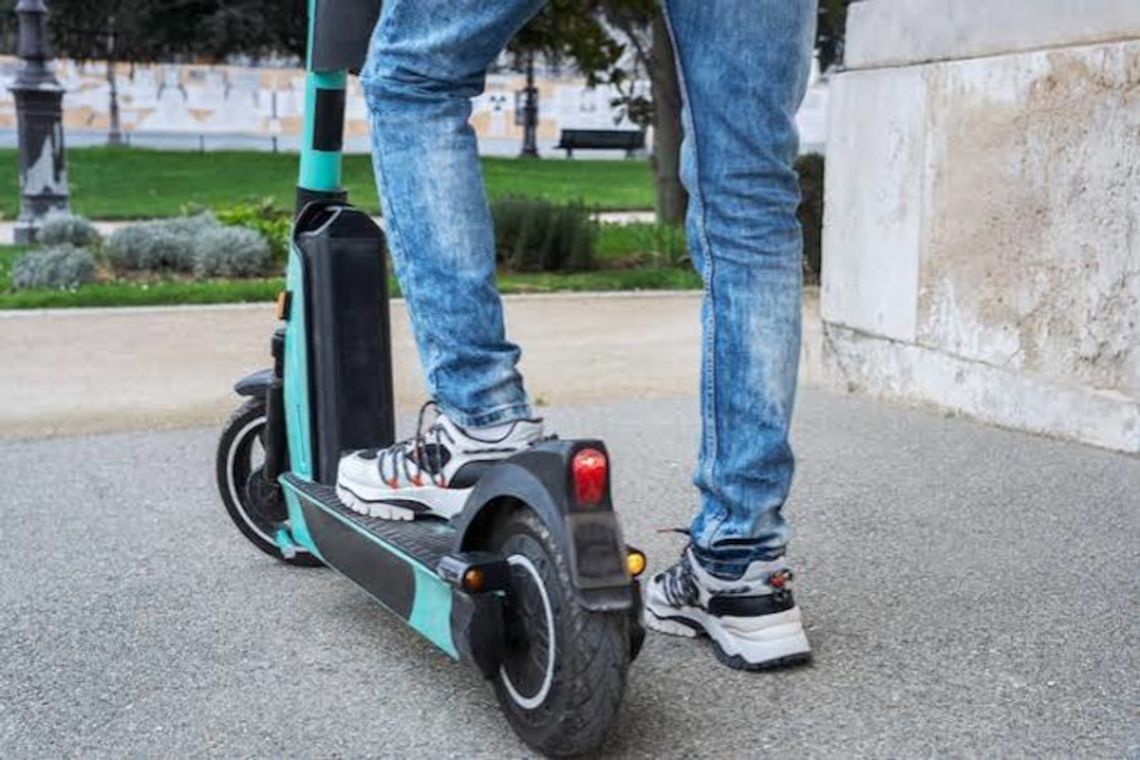 Hulajnoga elektryczna: wygoda czy bomba na dwóch kółkach? Hulajnoga elektryczna: wygoda czy bomba na dwóch kółkach?