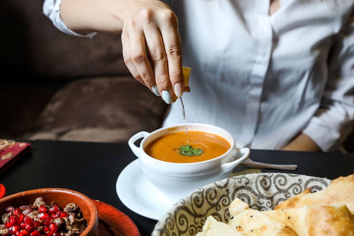 Jak wybrać indyjską restaurację w Warszawie — poradnik praktyczny