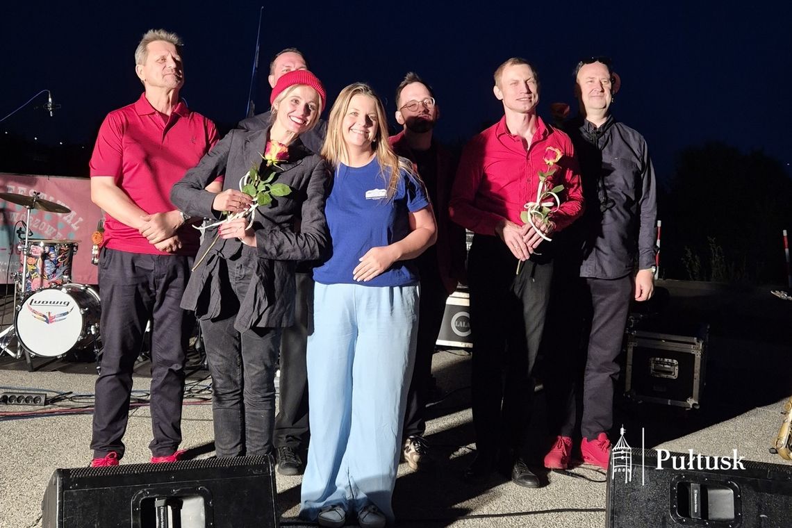 Koncert „Piosenki Pana Fogga i Miejskie Szlagiery” na Przystani Miejskiej Koncert „Piosenki Pana Fogga i Miejskie Szlagiery” na Przystani Miejskiej