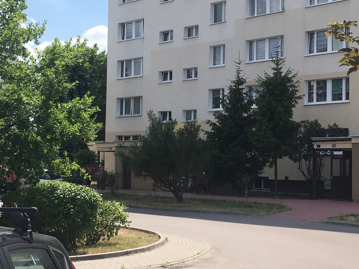 LEGIONOWO. Sensacyjne doniesienia ws. zwłok kobiety w mieszkaniu przy ul. Pałacowej