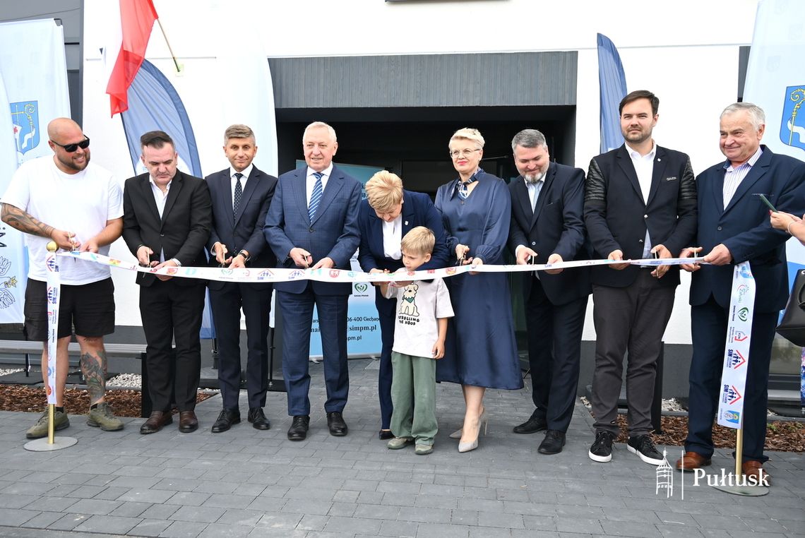 MIESZKAŃCY BLOKÓW PRZY UL.TEOFILA KWIATKOWSKIEGO 14 ODEBRALI KLUCZE DO SWOICH MIESZKAŃ MIESZKAŃCY BLOKÓW PRZY UL.TEOFILA KWIATKOWSKIEGO 14 ODEBRALI KLUCZE DO SWOICH MIESZKAŃ
