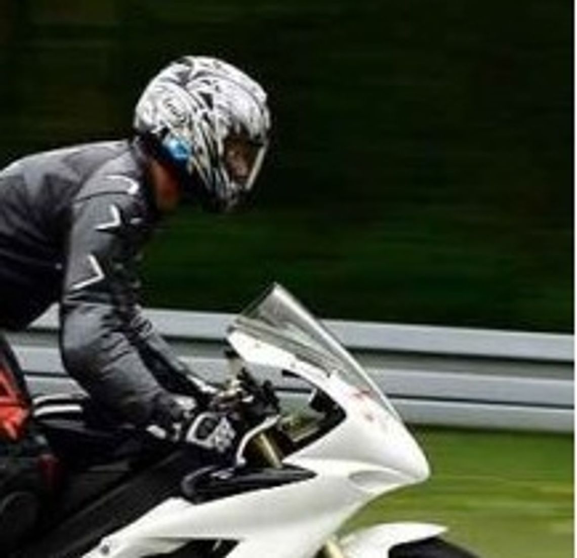 Motocyklista nie zatrzymał się do kontroli