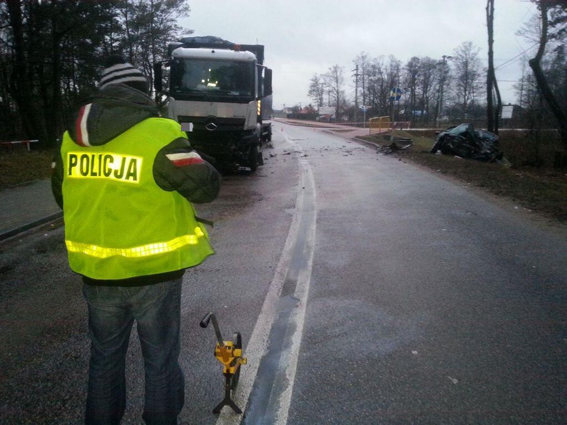 Nie odśnieżył samochodu, zginęła jedna osoba