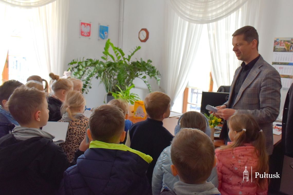 Niecodzienna zamiana ról – dzieci w roli zastępcy burmistrza