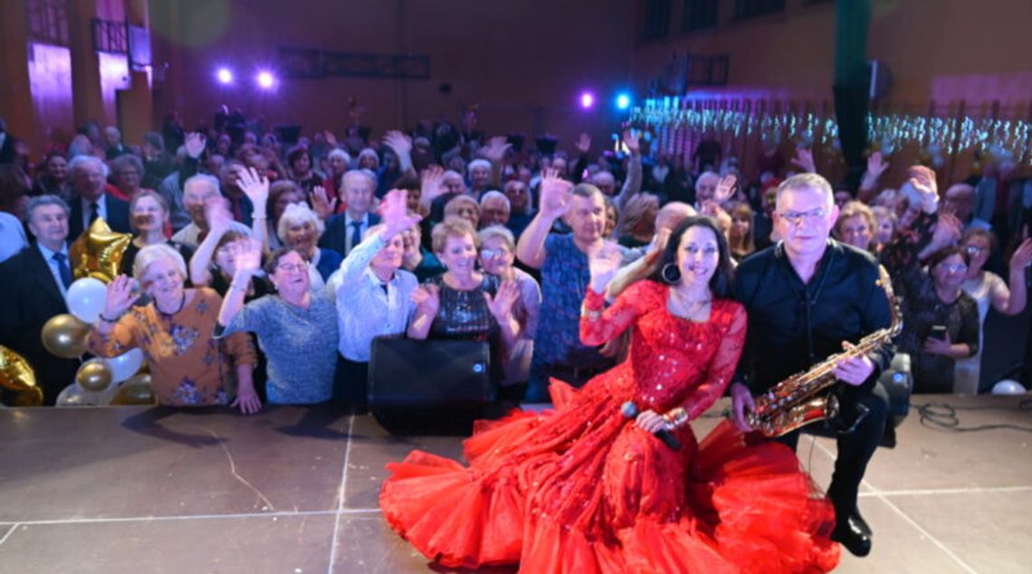 Niezwykle udany bal karnawałowy pułtuskich seniorów