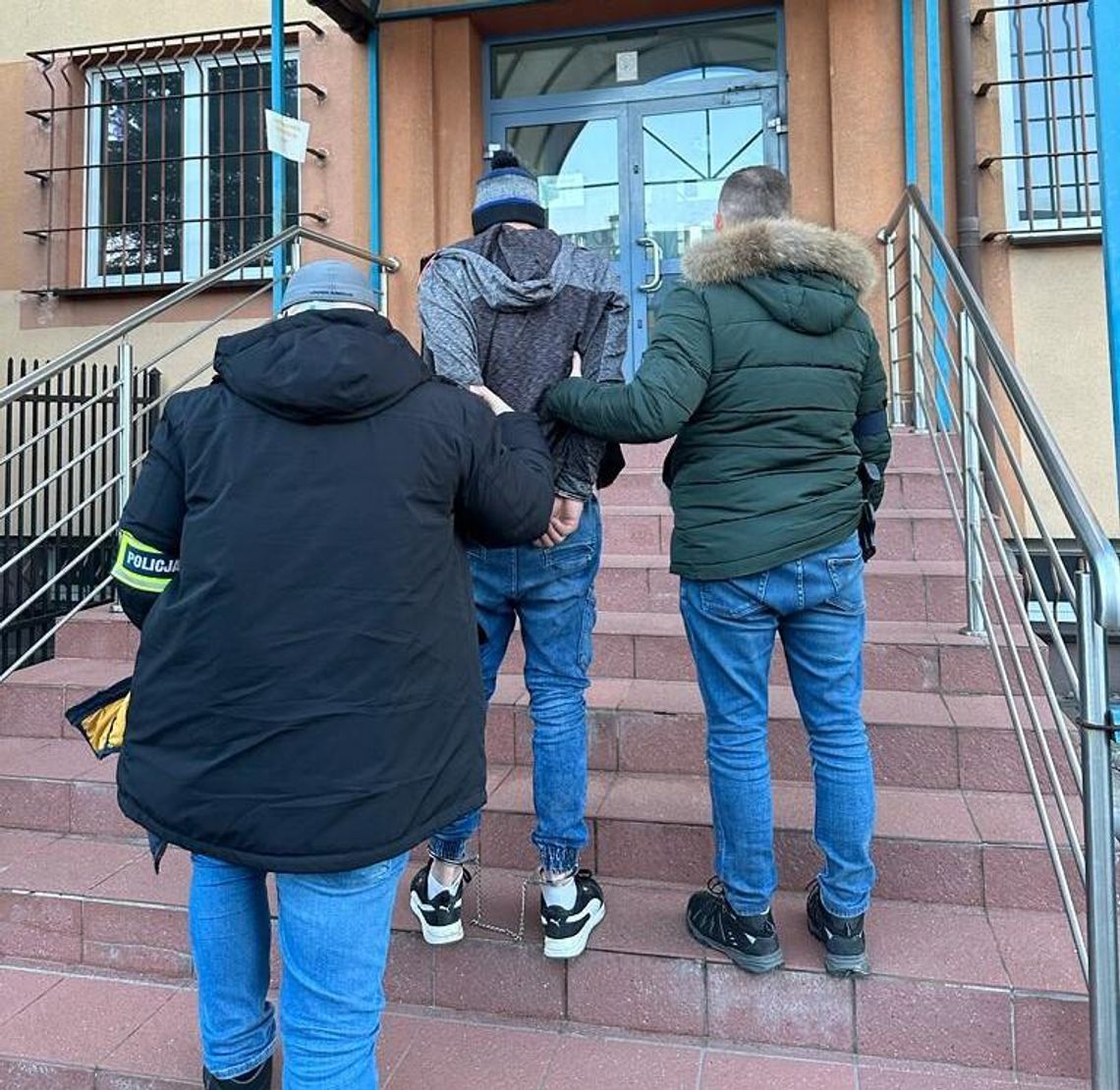 NOWY DWÓR MAZ. Miał do odsiadki ponad 24 lata, ukrył się w Pułtusku