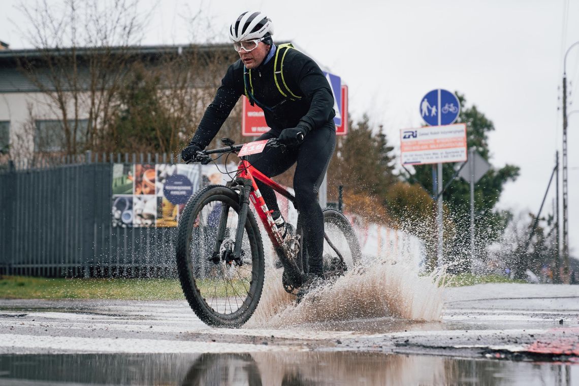 NOWY DWÓR MAZ. Na głodzie i w chłodzie: START MAZOVIA MTB MARATHON