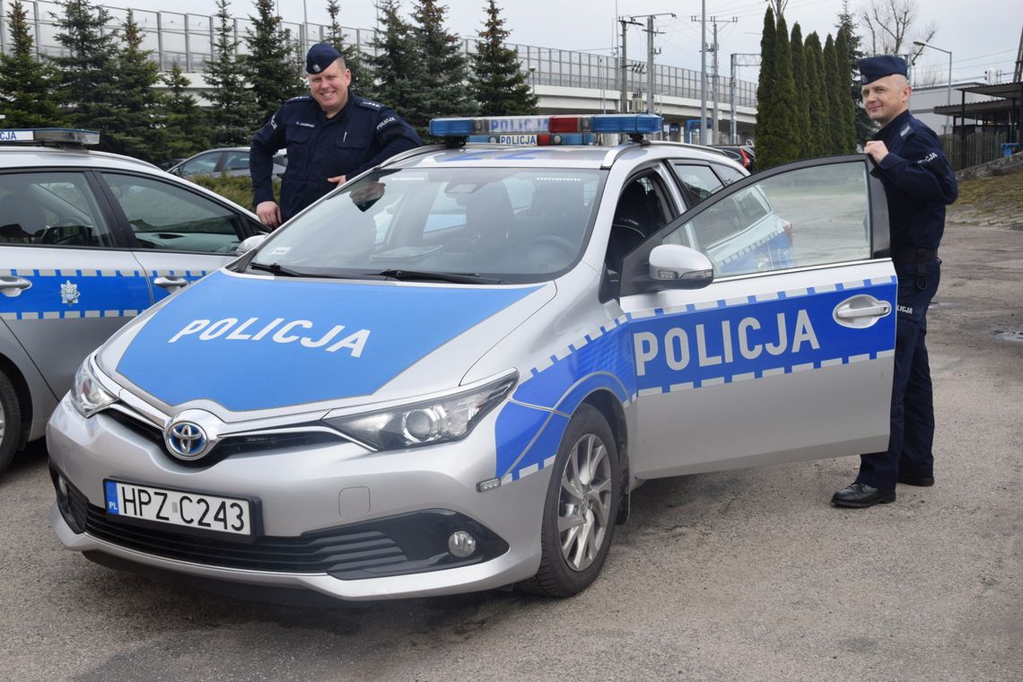 NOWY DWÓR MAZ. Przed dzielnicowymi ukrył się w łazience
