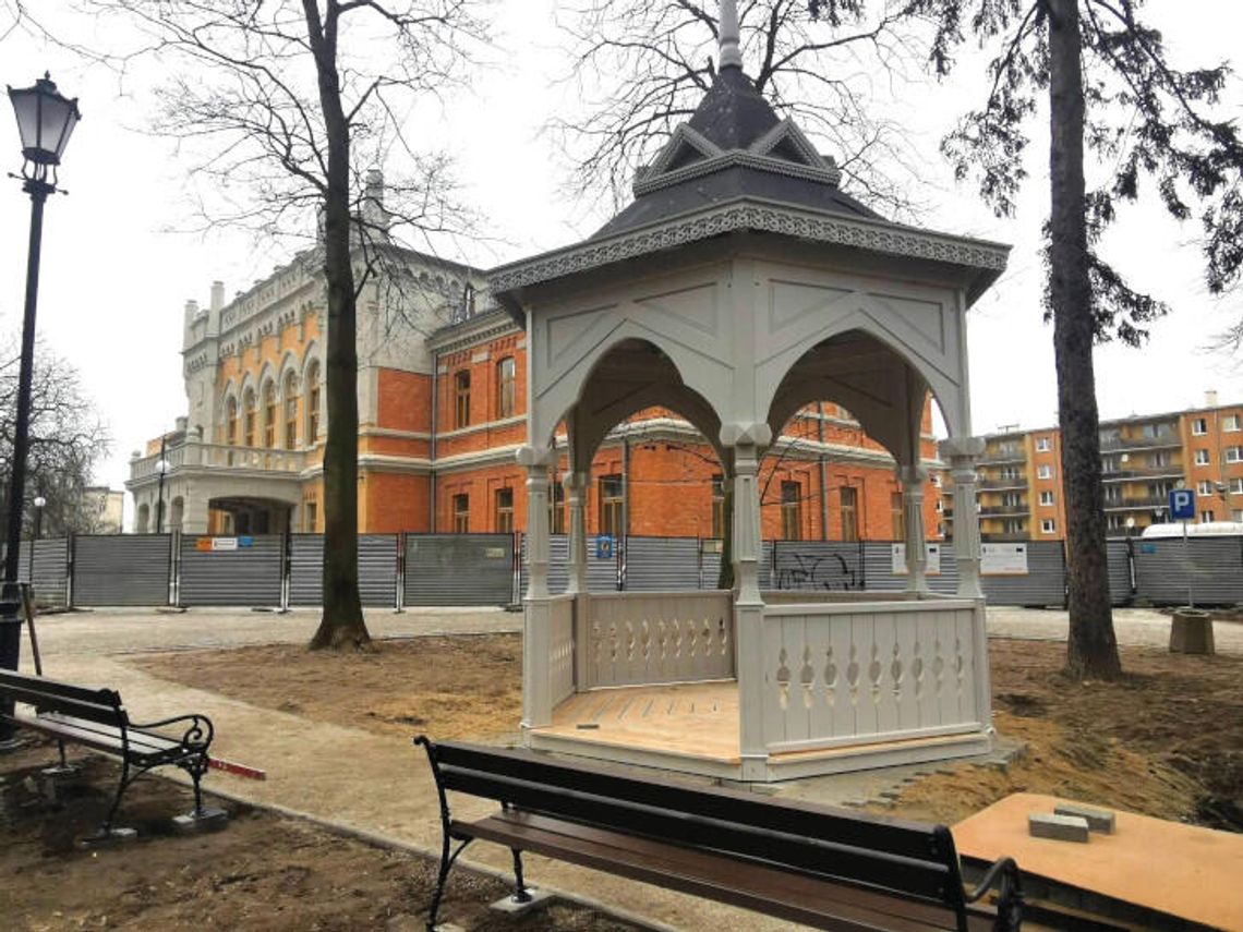 NOWY DWÓR. Remont dawnego GKO na finiszu; czas obsadzić „stołki”